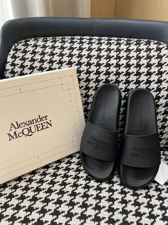 Alexander McQueen Shoe 